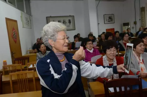 【中國網(wǎng)事·感動河北】人老心不老！她們是網(wǎng)紅奶奶組合！