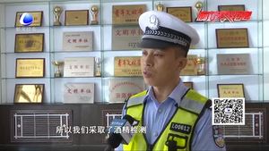 醉駕司機路上睡   一覺醒來一臉懵：我怎么在這兒了？