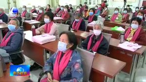 2020年乳腺癌關(guān)注月活動暨“為了姐妹的健康與幸?！贝笮凸婊顒釉谖沂信e行