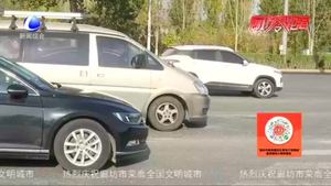6座小客車(chē)塞11人 市交警一大隊(duì)查獲一輛超員車(chē)
