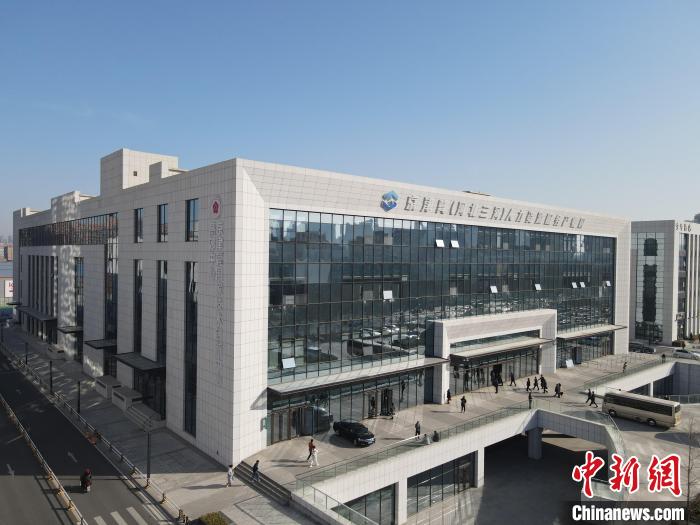 圖為京津冀(河北三河)人力資源服務(wù)產(chǎn)業(yè)園外景?！「咪?攝